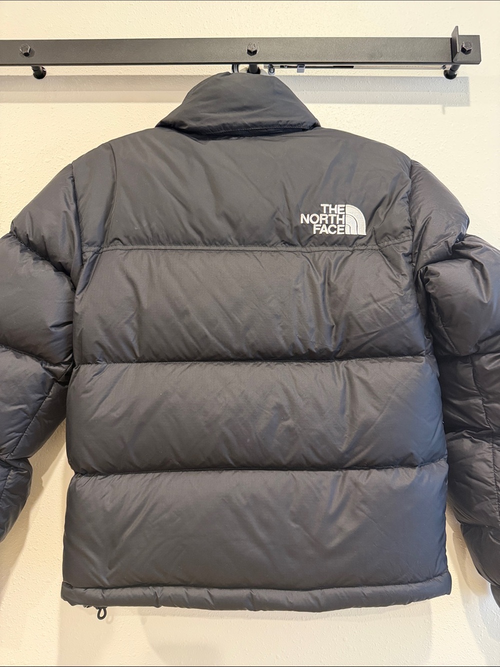 The north face Nuptse puffer - Picture 5 of 5